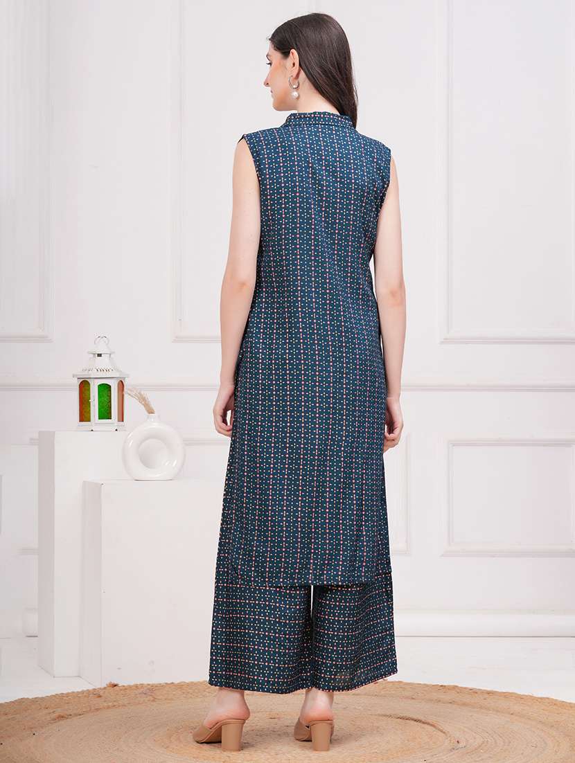women printed sleeveless kurta palazzo set - 21714168 - Standard Image - 3