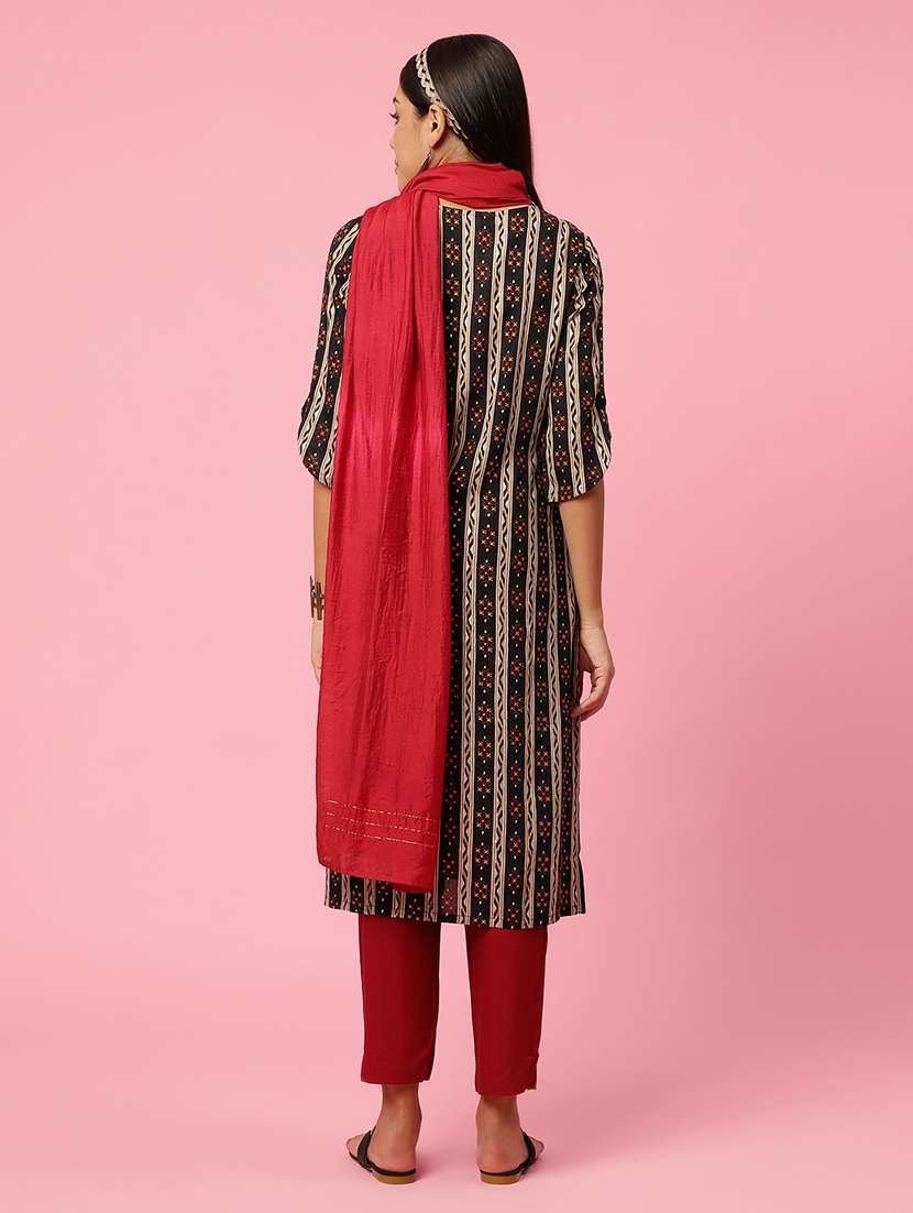 women three quarter sleeve kurta pant with dupatta set - 21714280 - Standard Image - 3