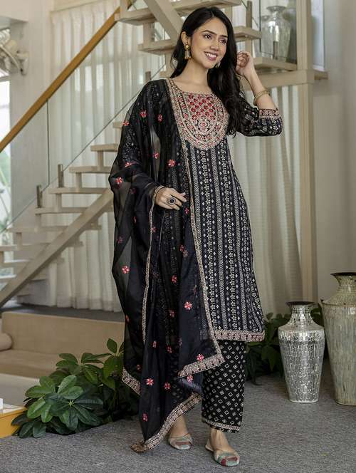 women three quarter sleeve kurta pant with dupatta set - 21715735 -  Standard Image - 0