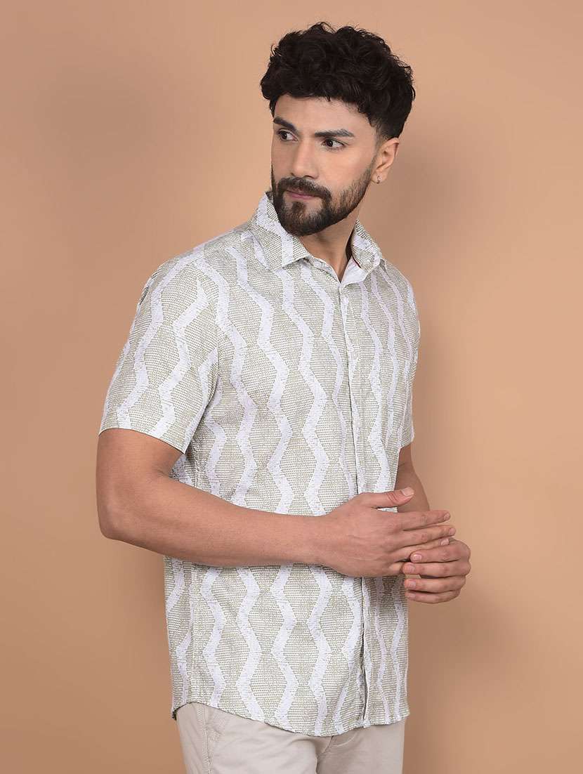men short sleeves printed casual shirt
