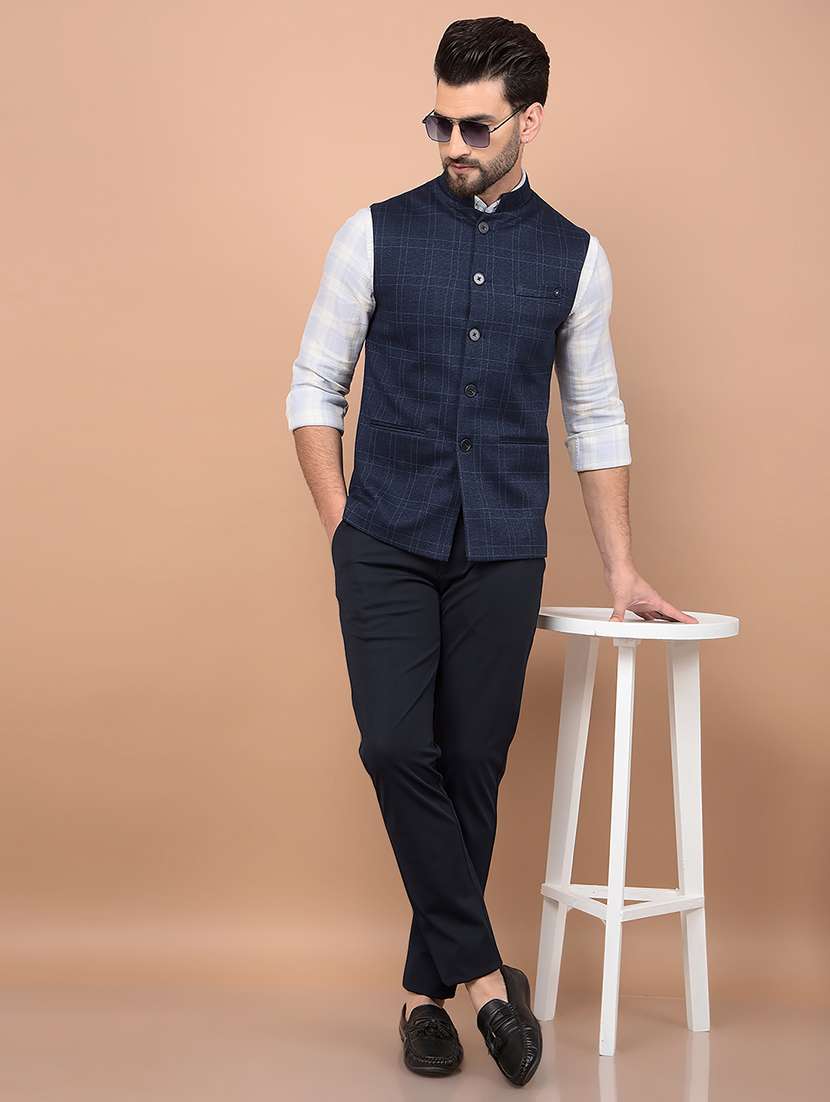 men checkered waist coat - 21716557 -  Standard Image - 3