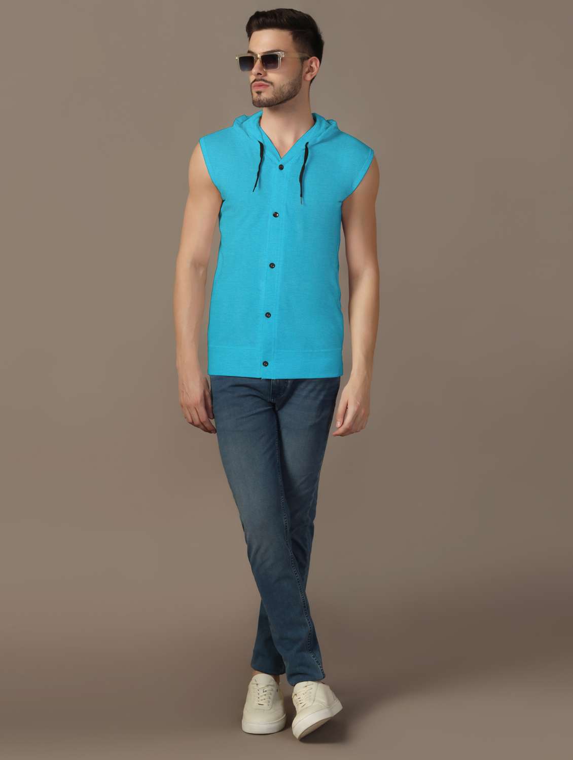 men sleeveless plain t-shirt - 21717480 -  Standard Image - 3