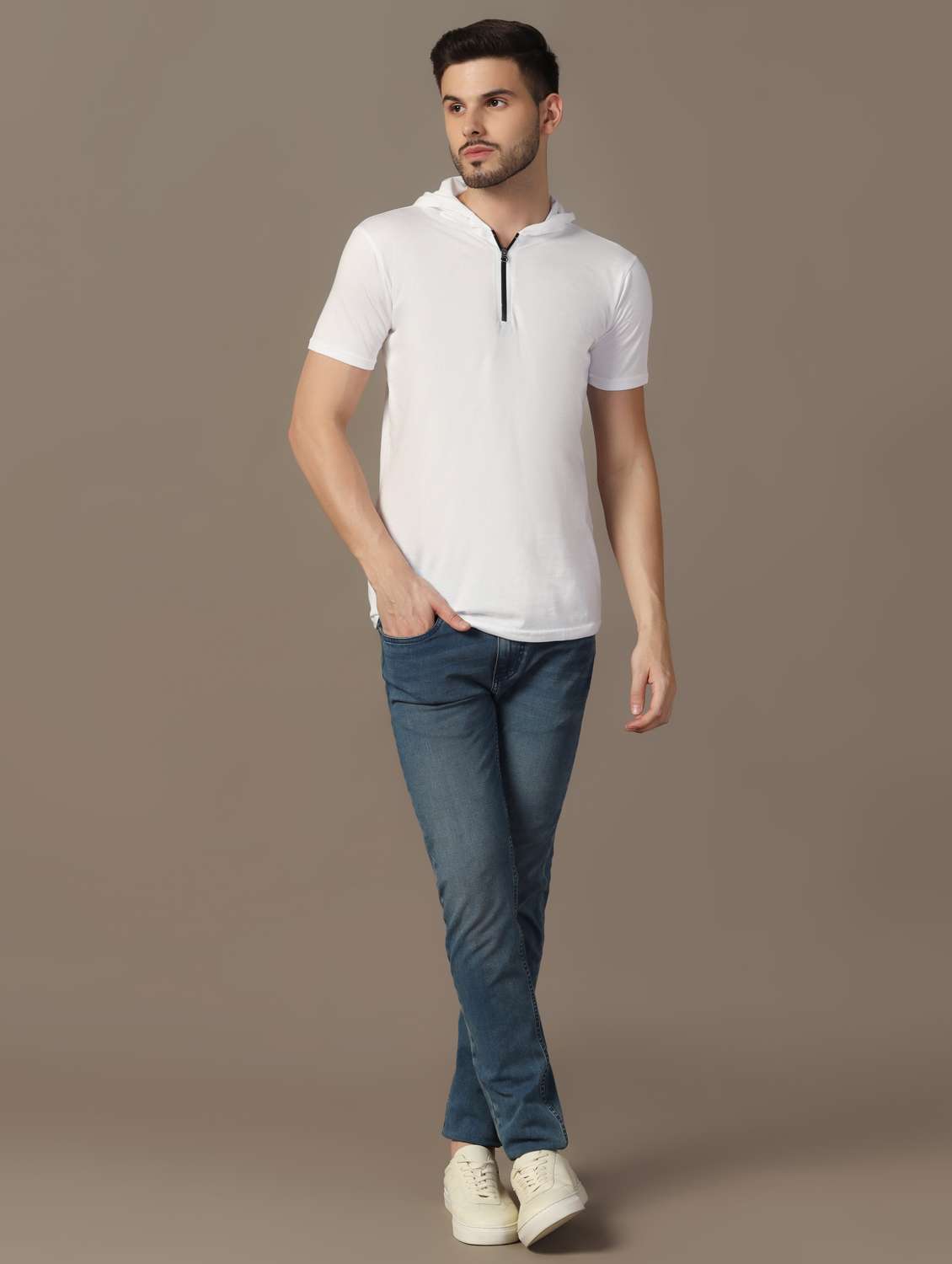 men hooded plain t-shirt - 21717553 -  Standard Image - 3