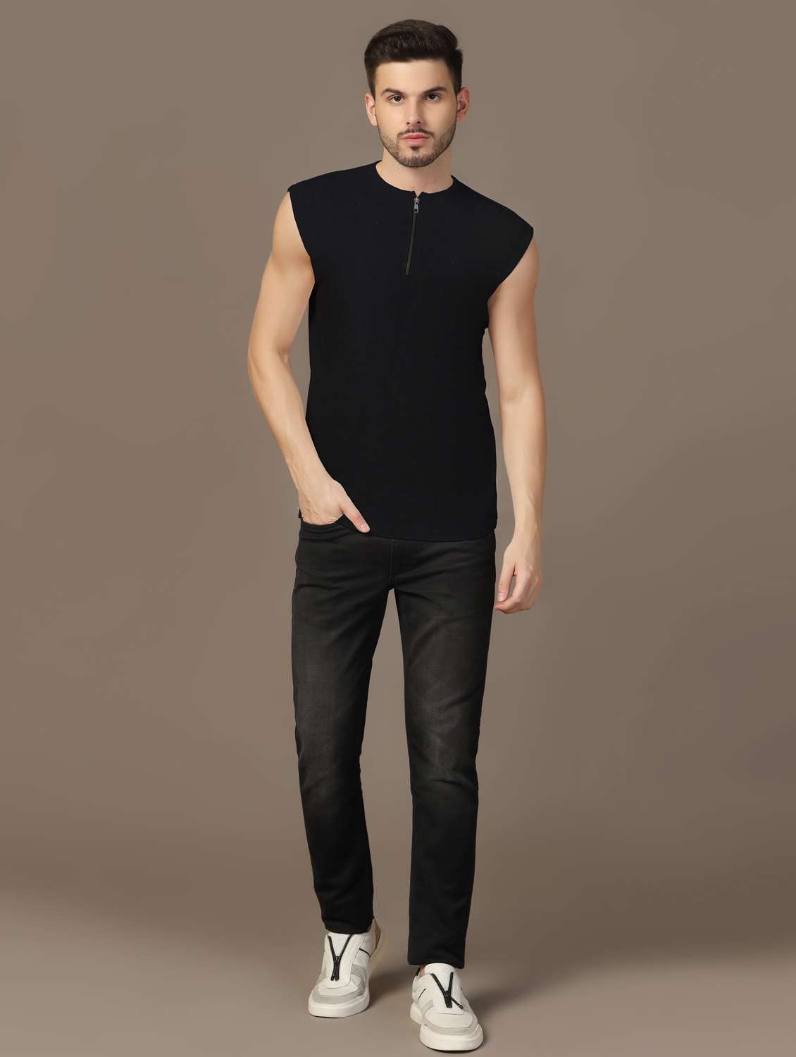 men sleeveless plain t-shirt - 21717595 - Standard Image - 3