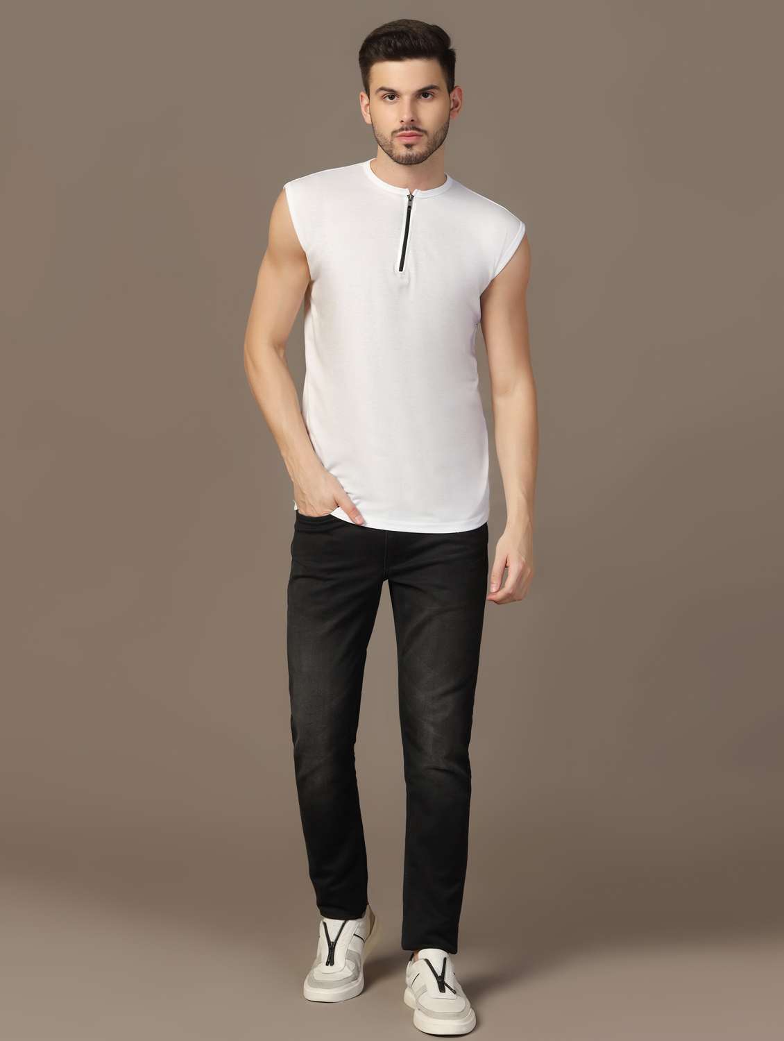 men sleeveless plain t-shirt - 21717603 - Standard Image - 3