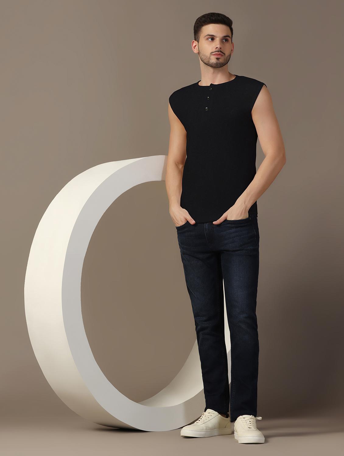 men sleeveless plain t-shirt - 21717665 - Standard Image - 3