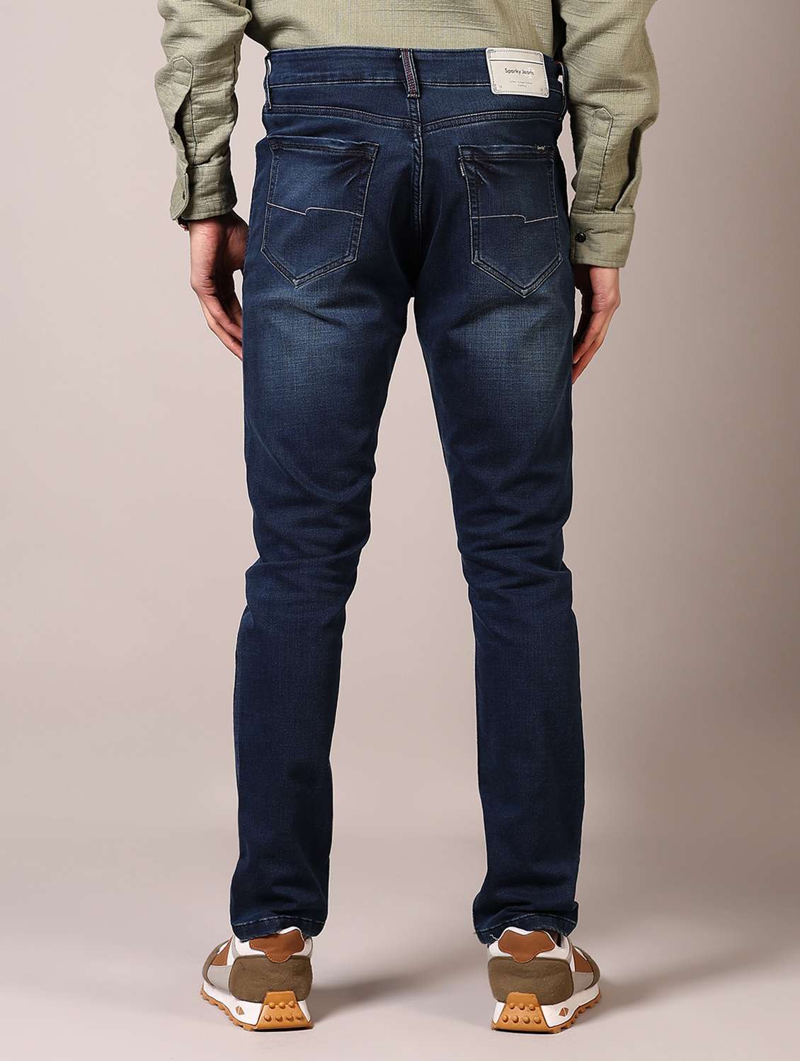 men washed mid rise jeans - 21718028 - Standard Image - 3