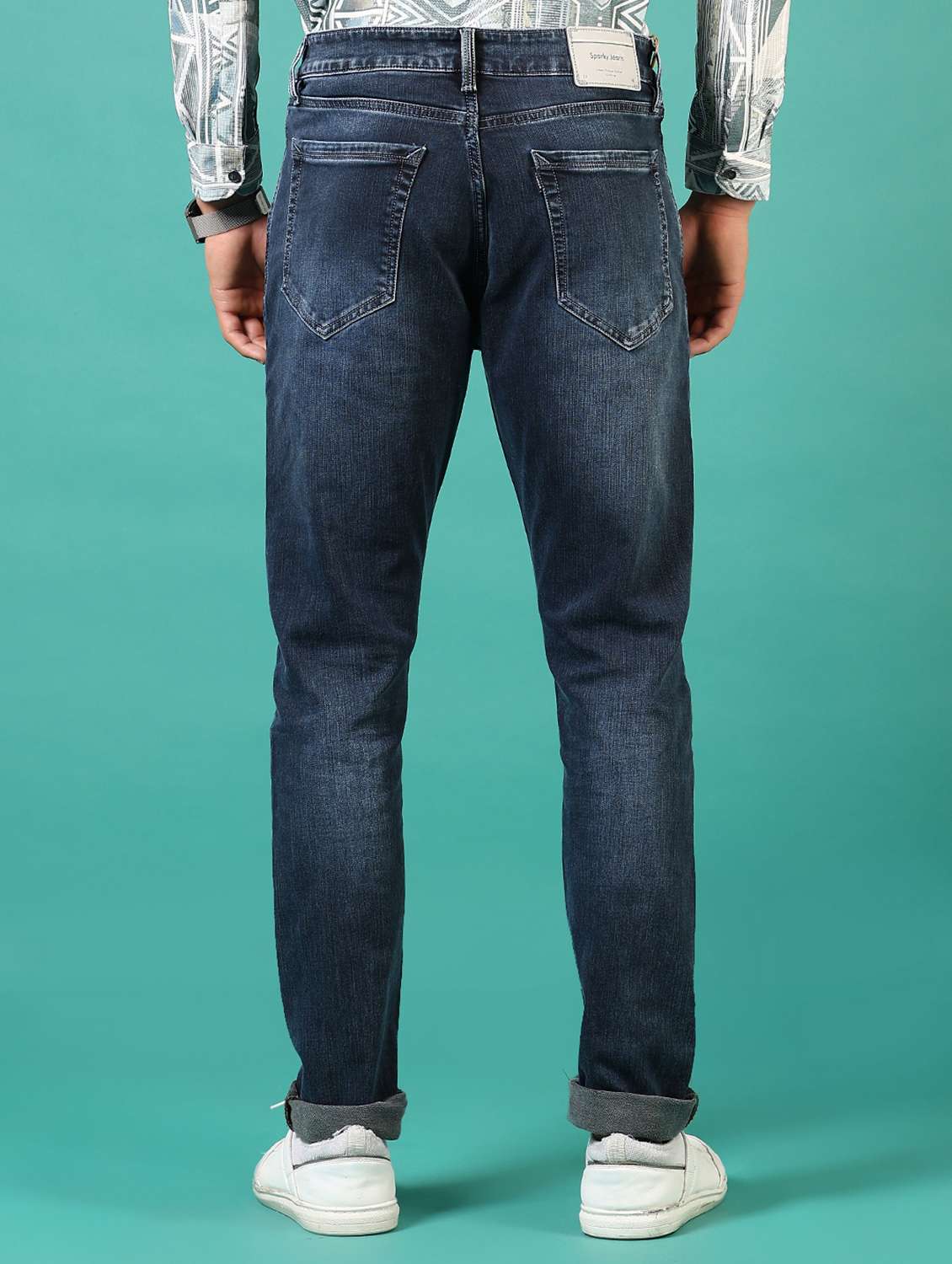 men washed mid rise jeans - 21718047 -  Standard Image - 3