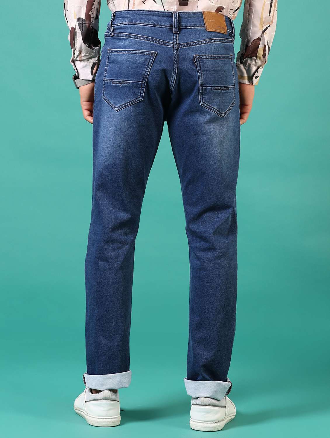 men washed mid rise jeans - 21718055 -  Standard Image - 3
