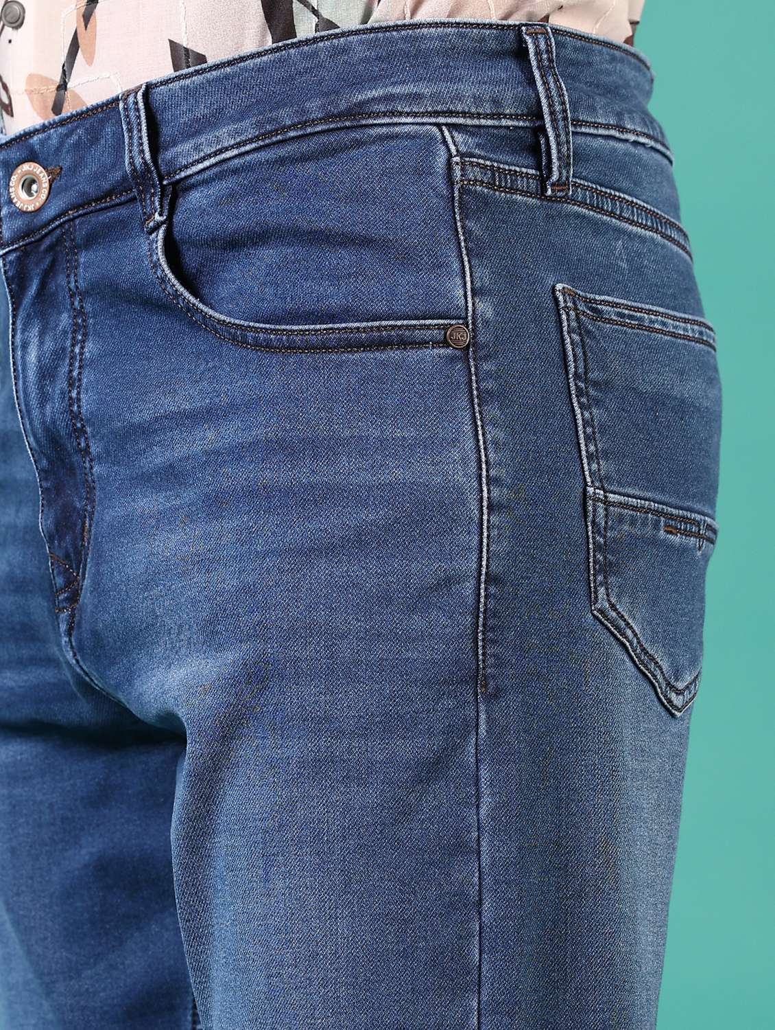 men washed mid rise jeans - 21718055 -  Standard Image - 5