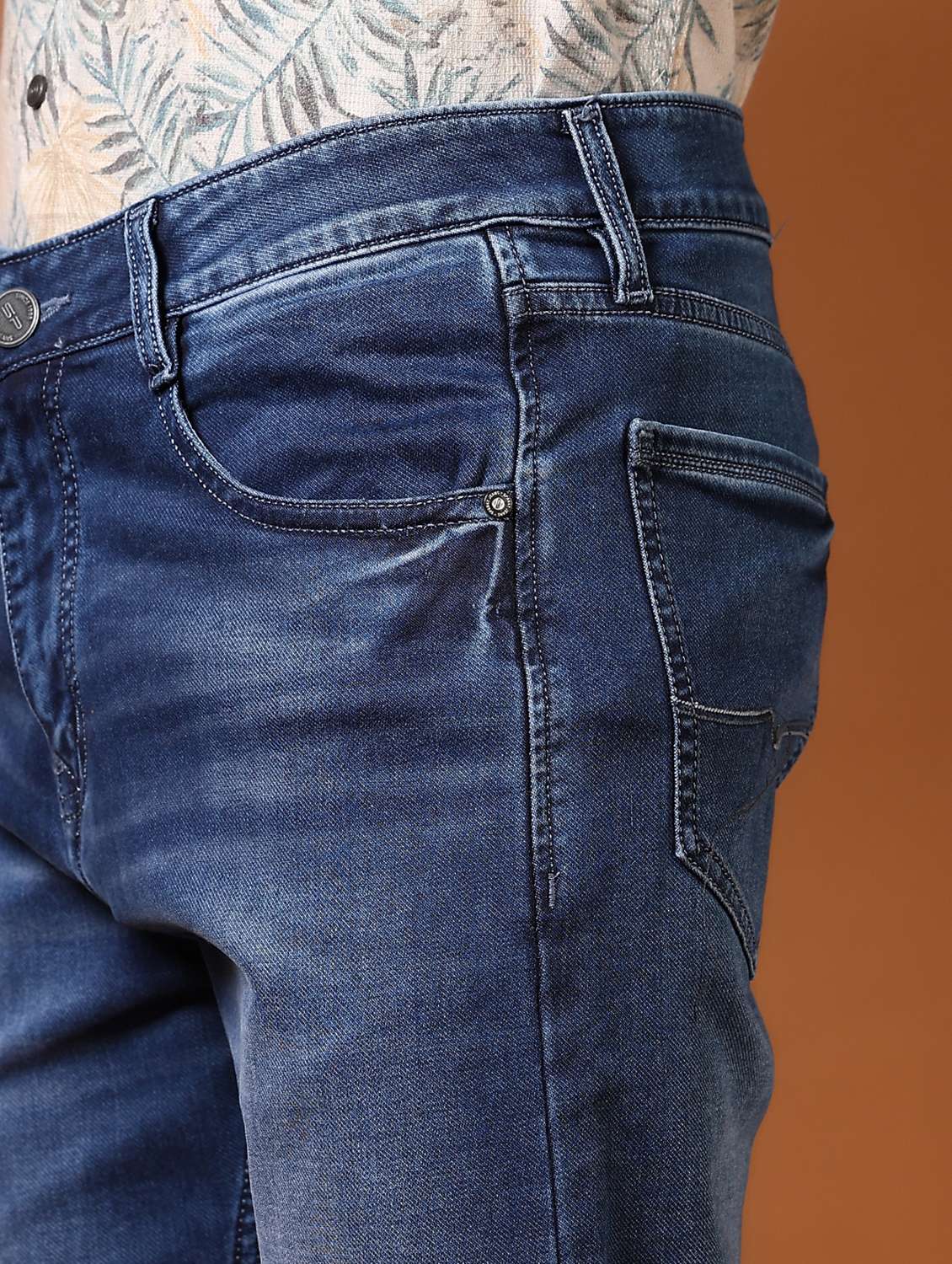 men washed mid rise jeans - 21718073 -  Standard Image - 5