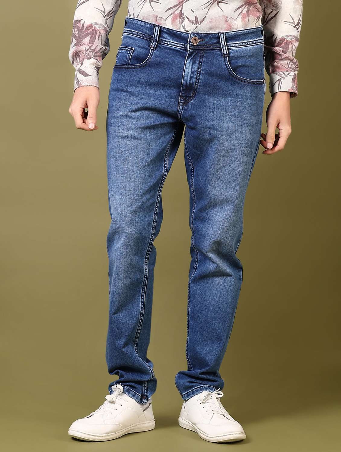 men washed mid rise jeans