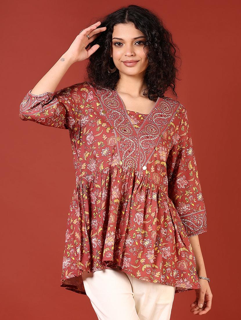 women three quarter sleeve flared kurti