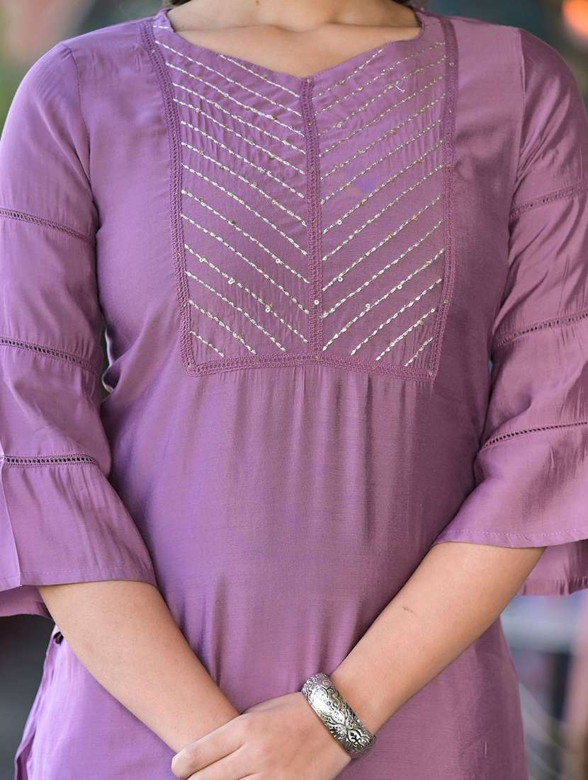women three quarter sleeve kurta pant with dupatta set - 21719634 - Standard Image - 5