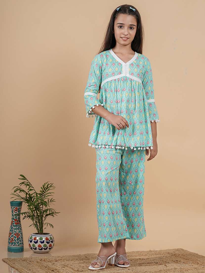 girls printed v neck kurta palazzo set