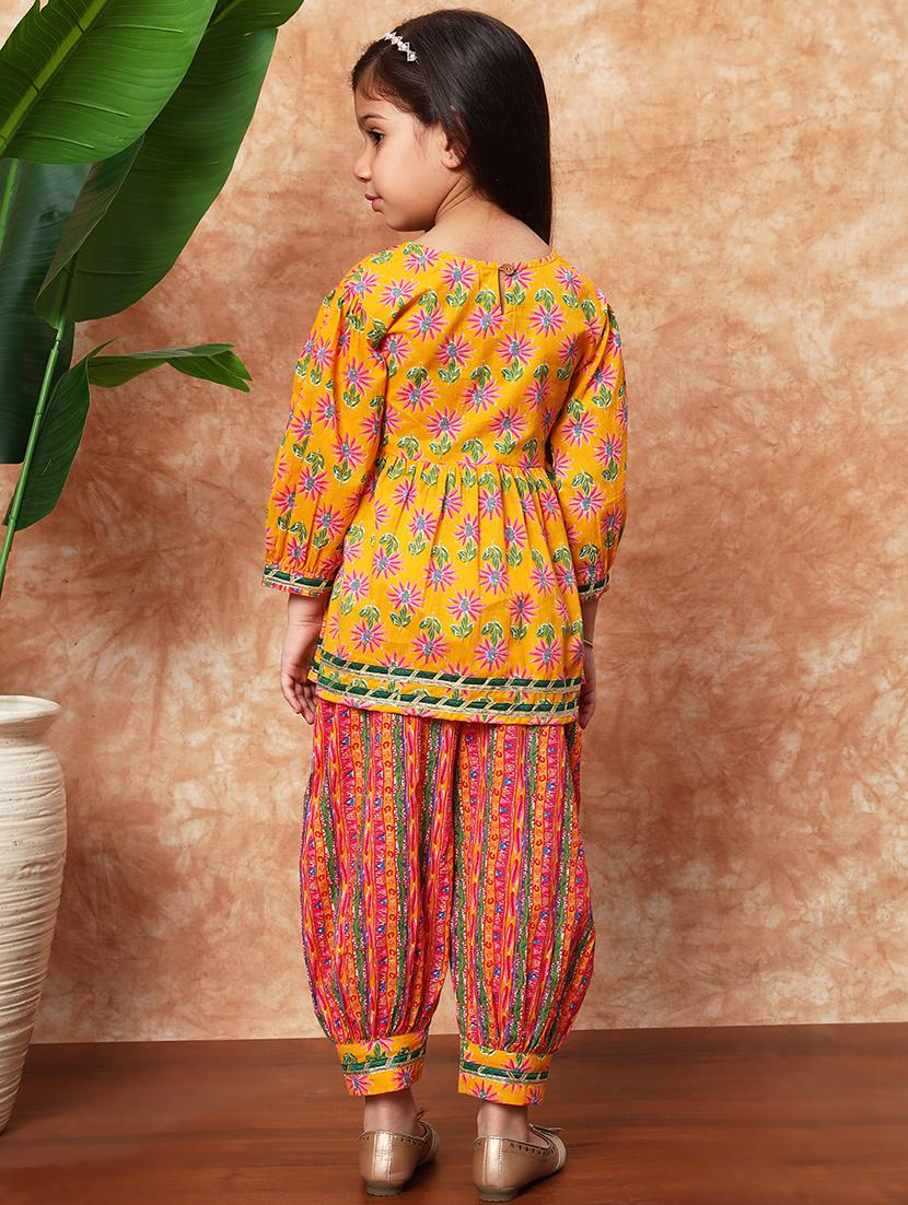 girls printed cotton kurta salwar set - 21719871 - Standard Image - 3