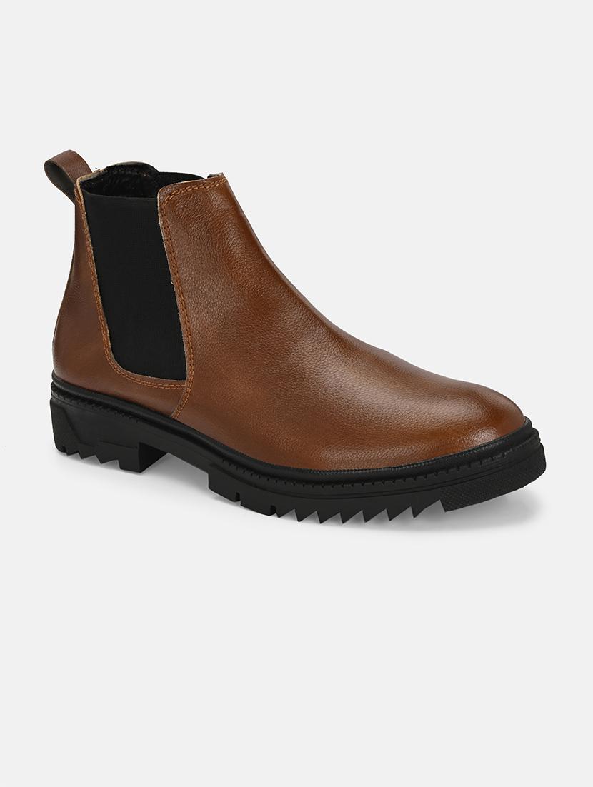 men brown low ankle boot
