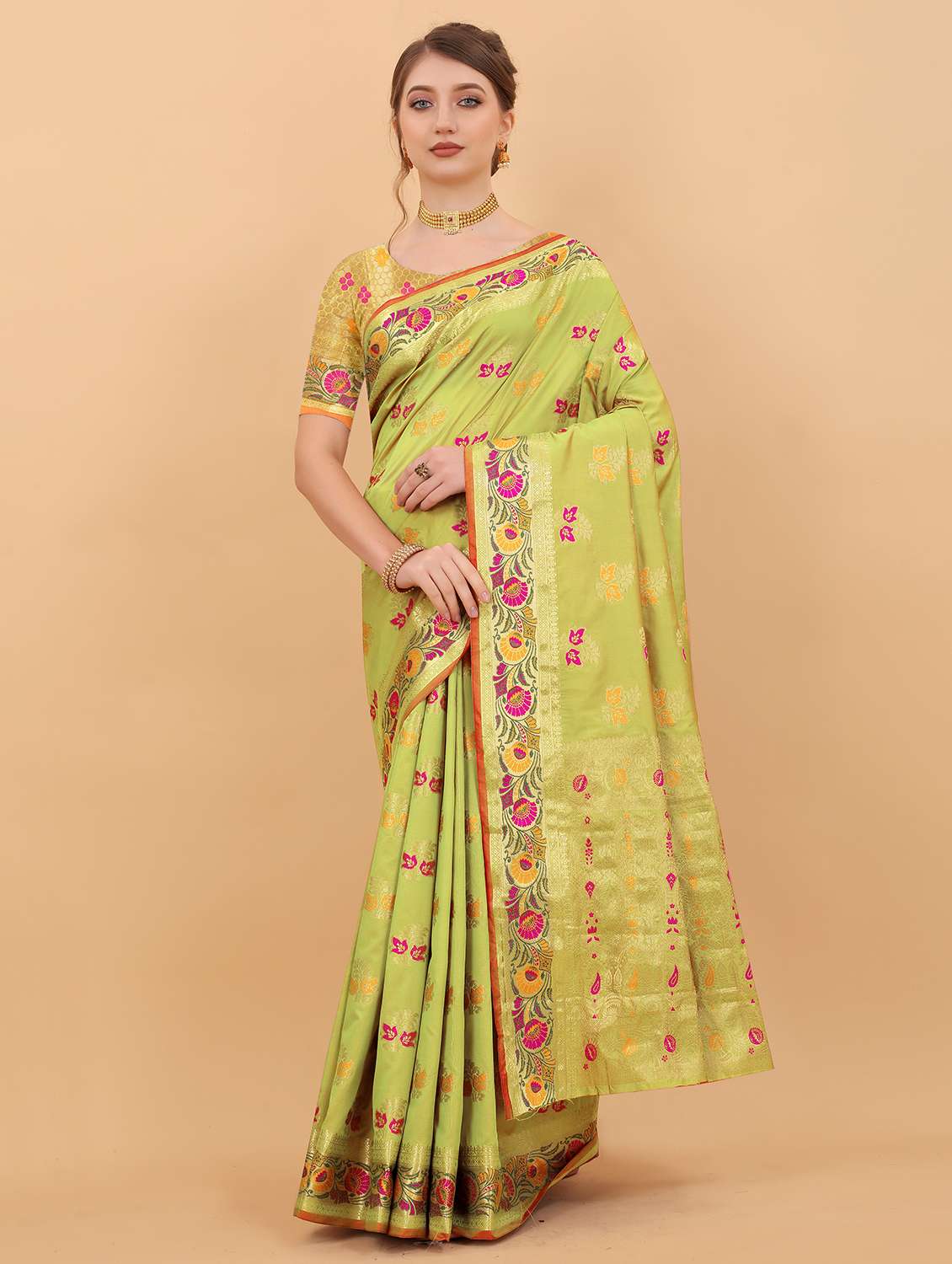 women self design kanjivaram saree with blouse - 21720689 - Zoom Image - 0