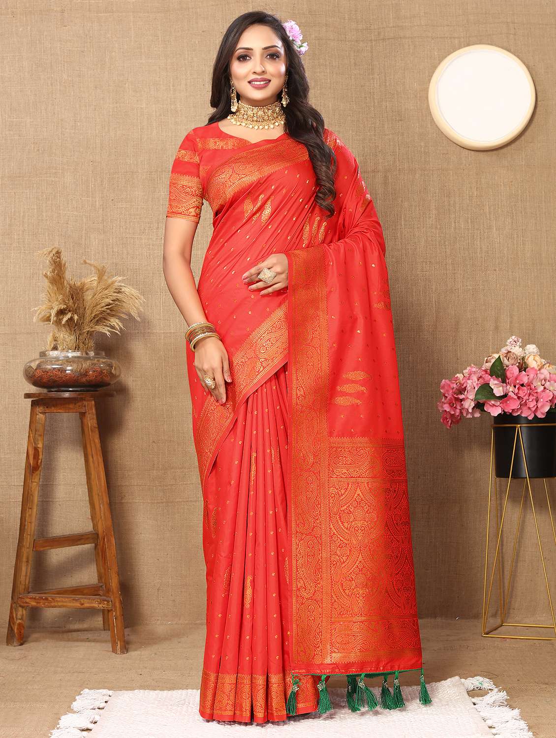 women self design banarasi silk saree with blouse - 21720726 - Zoom Image - 0