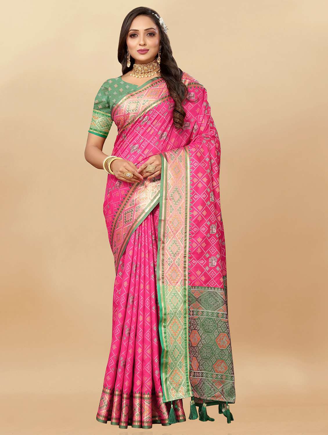 women self design banarasi saree with blouse - 21720828 - Zoom Image - 0
