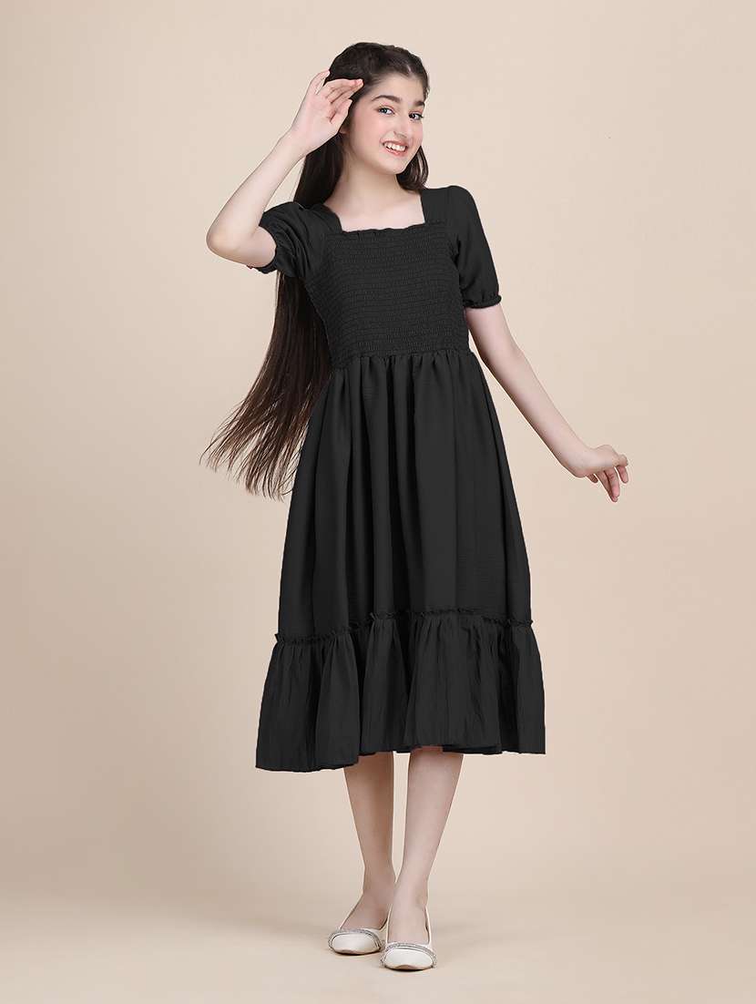 women solid puff sleeves tiered dress - 21721197 - Zoom Image - 0