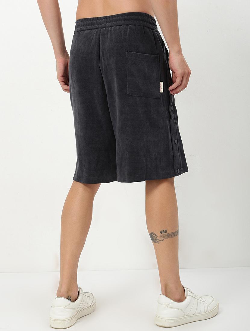 men mid rise solid shorts - 21721342 - Standard Image - 3