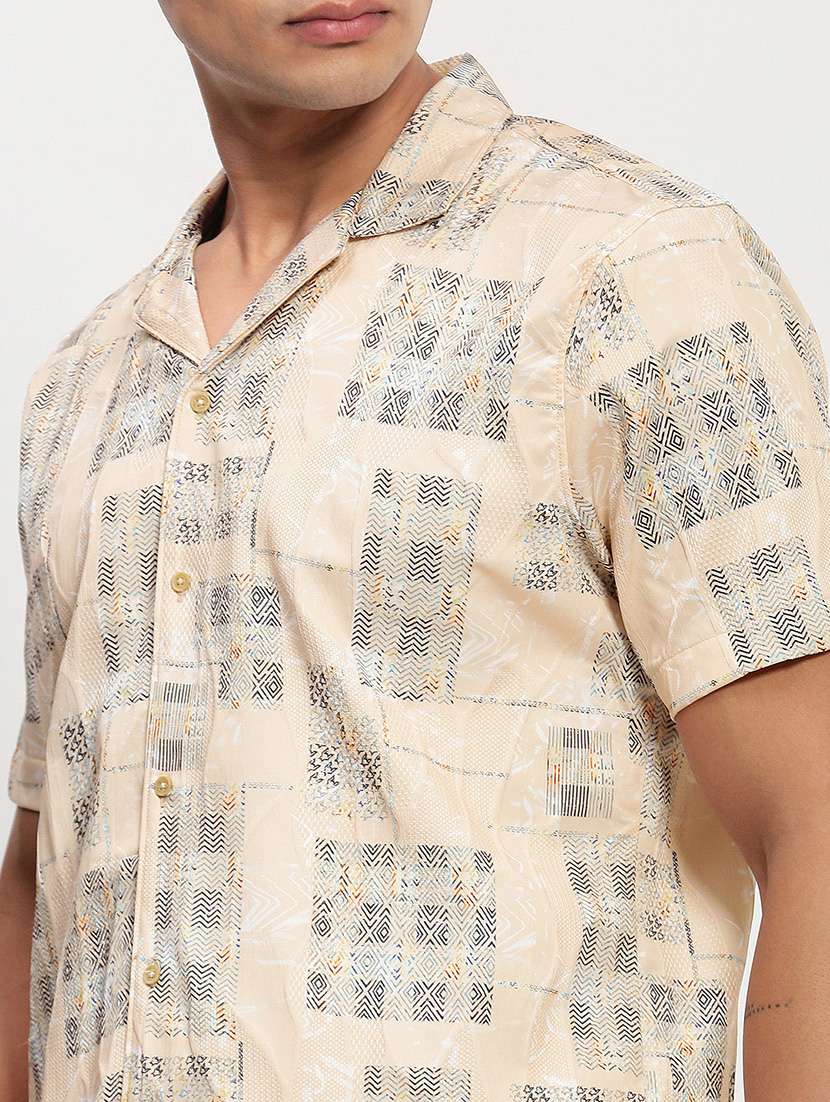 men short sleeves printed casual shirt - 21721528 -  Standard Image - 5