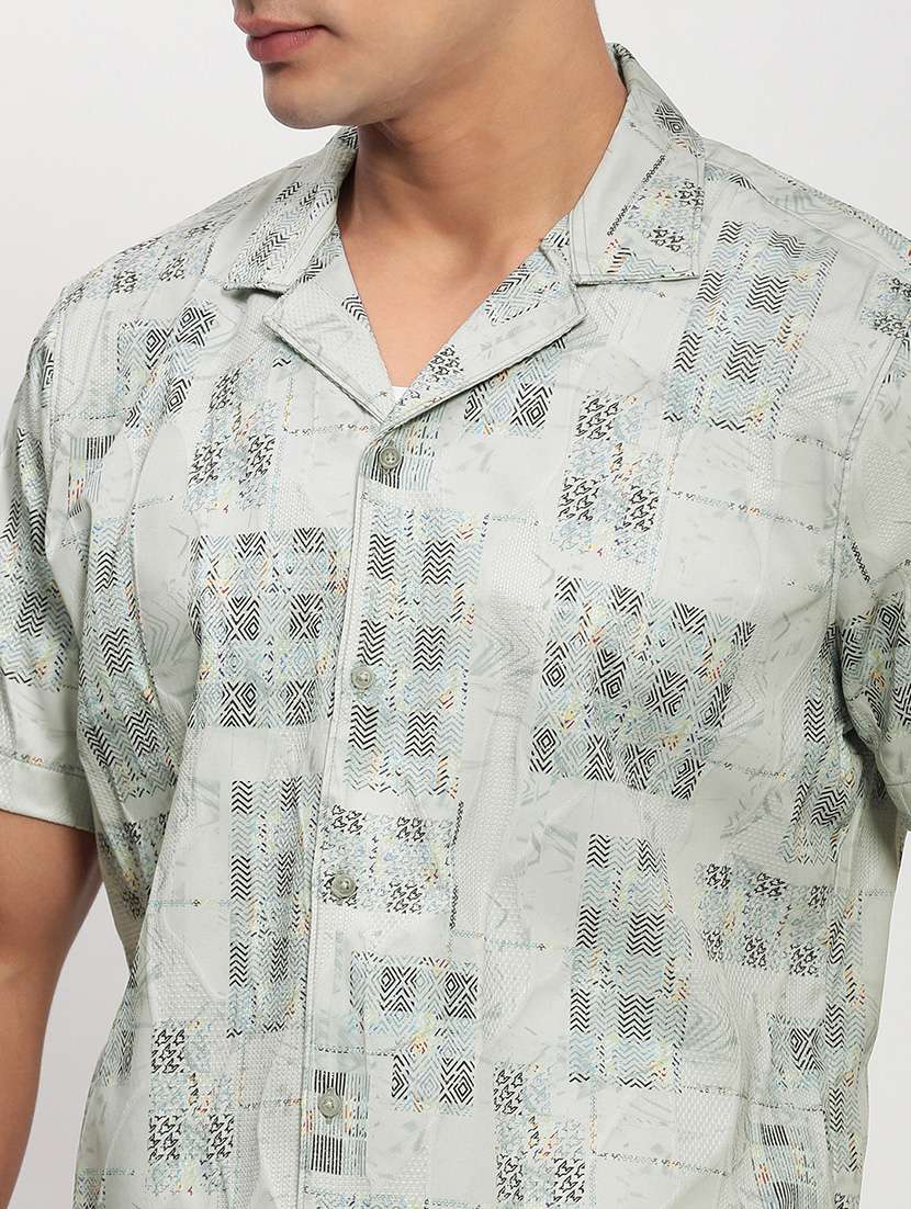 men short sleeves printed casual shirt - 21721531 -  Standard Image - 5