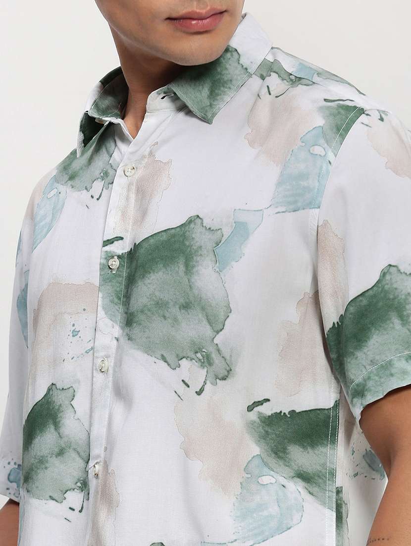 men short sleeves printed casual shirt - 21721536 -  Standard Image - 5