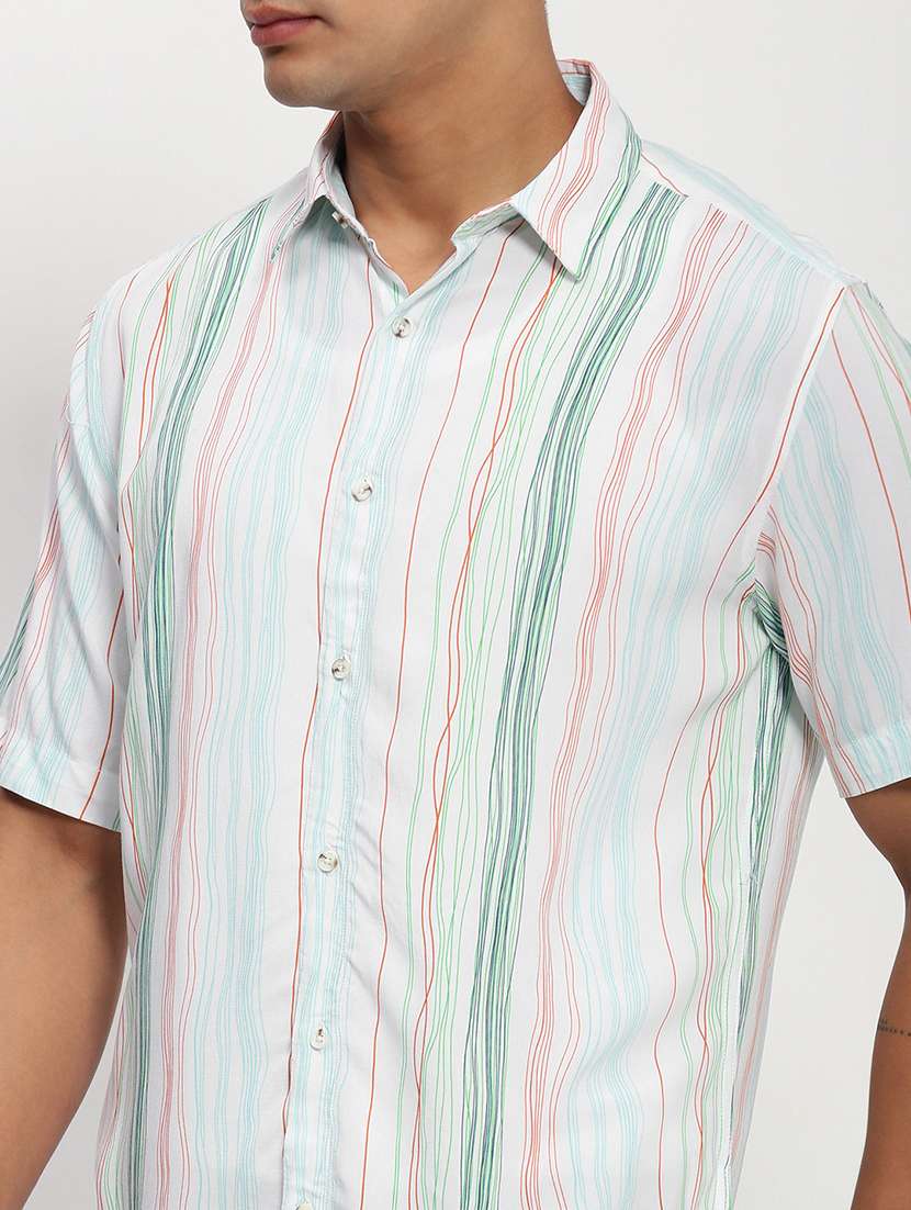 men short sleeves striped casual shirt - 21721540 -  Standard Image - 5