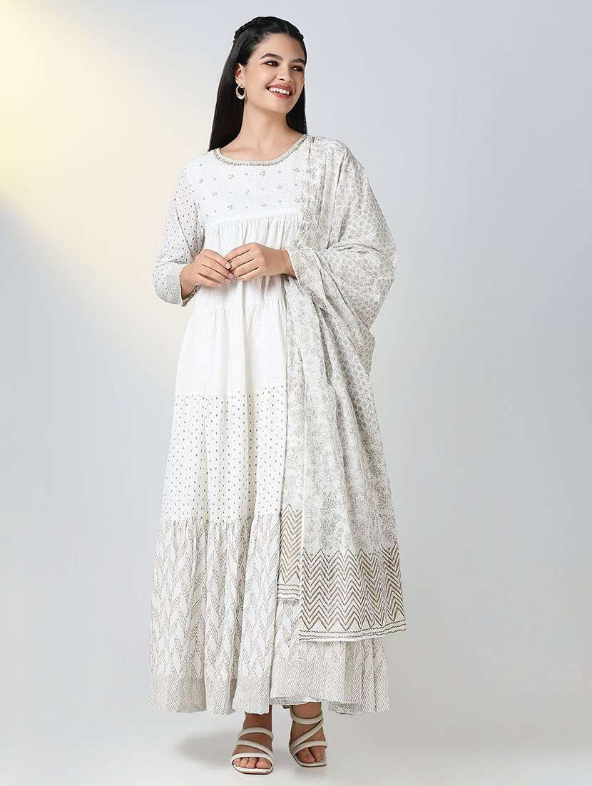 women printed three quarter sleeve kurta dupatta set 