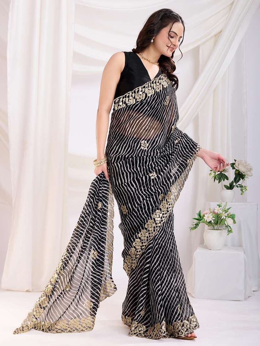 women black leheriya printed saree with blouse - 21721813 - Standard Image - 3