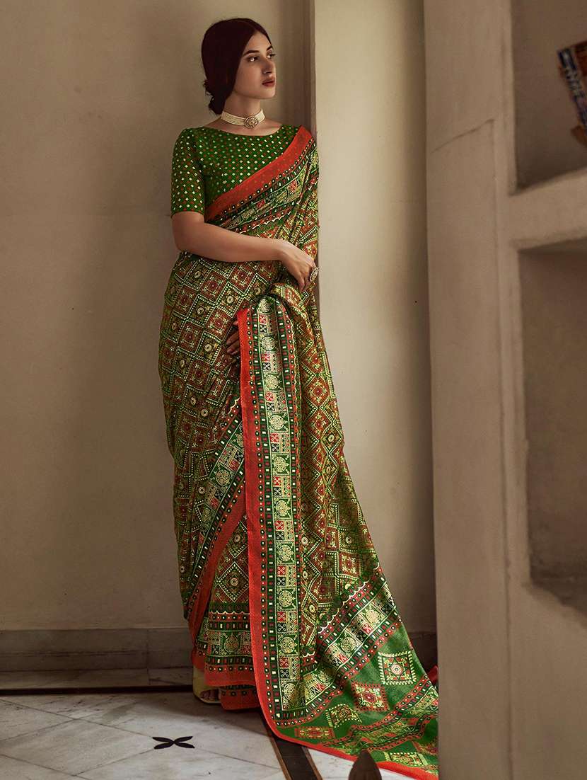 women printed casual wear saree with blouse - 21722414 -  Zoom Image - 0