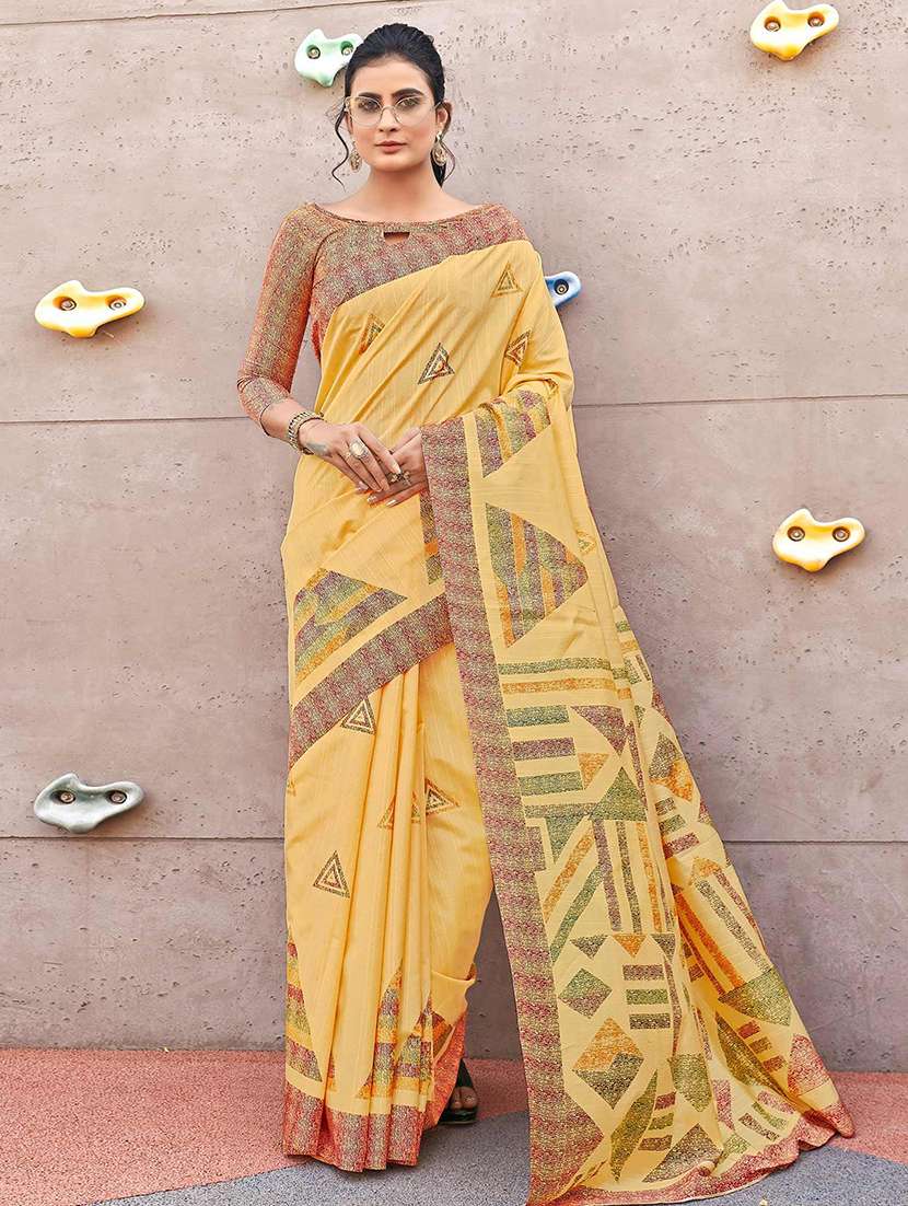 women printed bordered saree with blouse