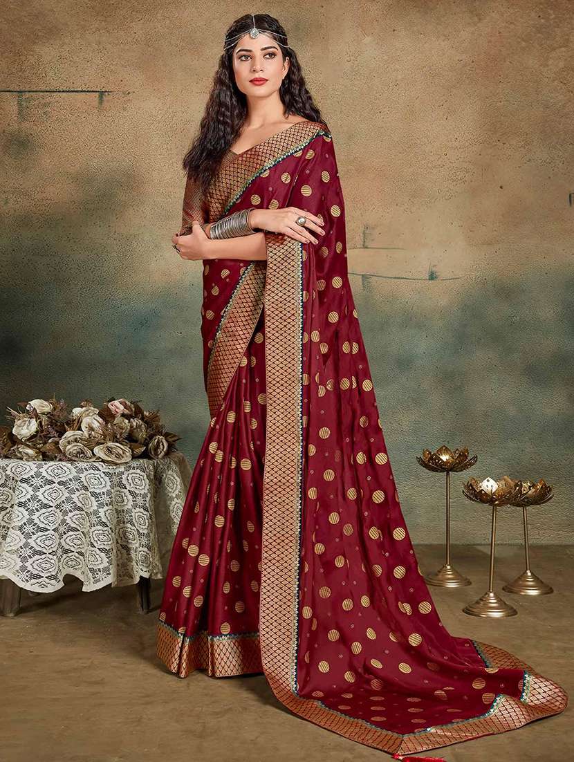 women printed bordered saree with blouse