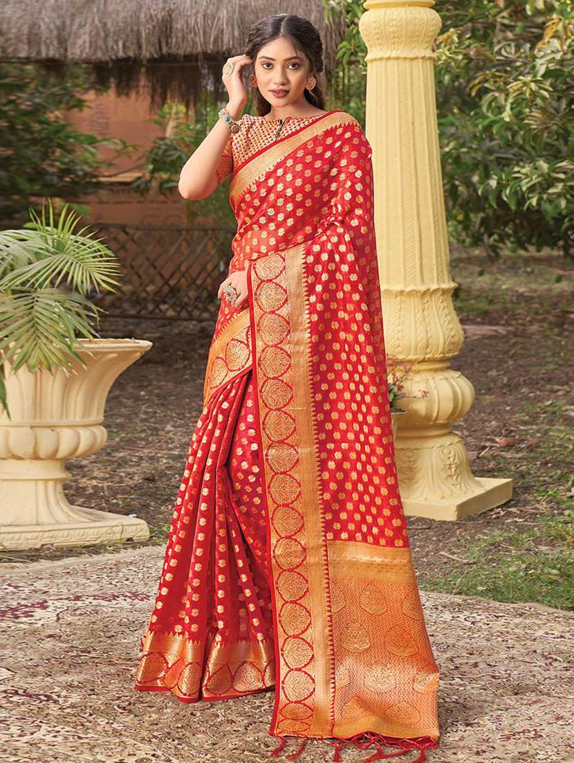 women self design banarasi saree with blouse