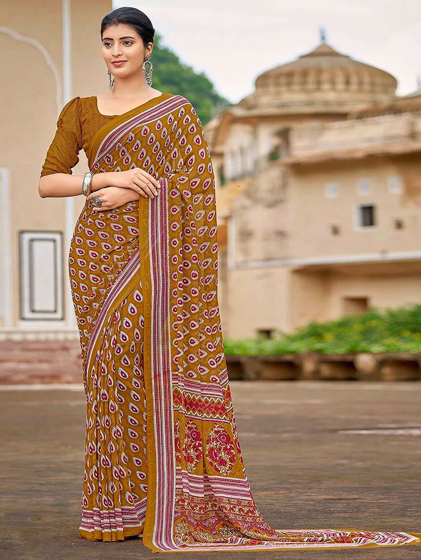 women printed bordered saree with blouse