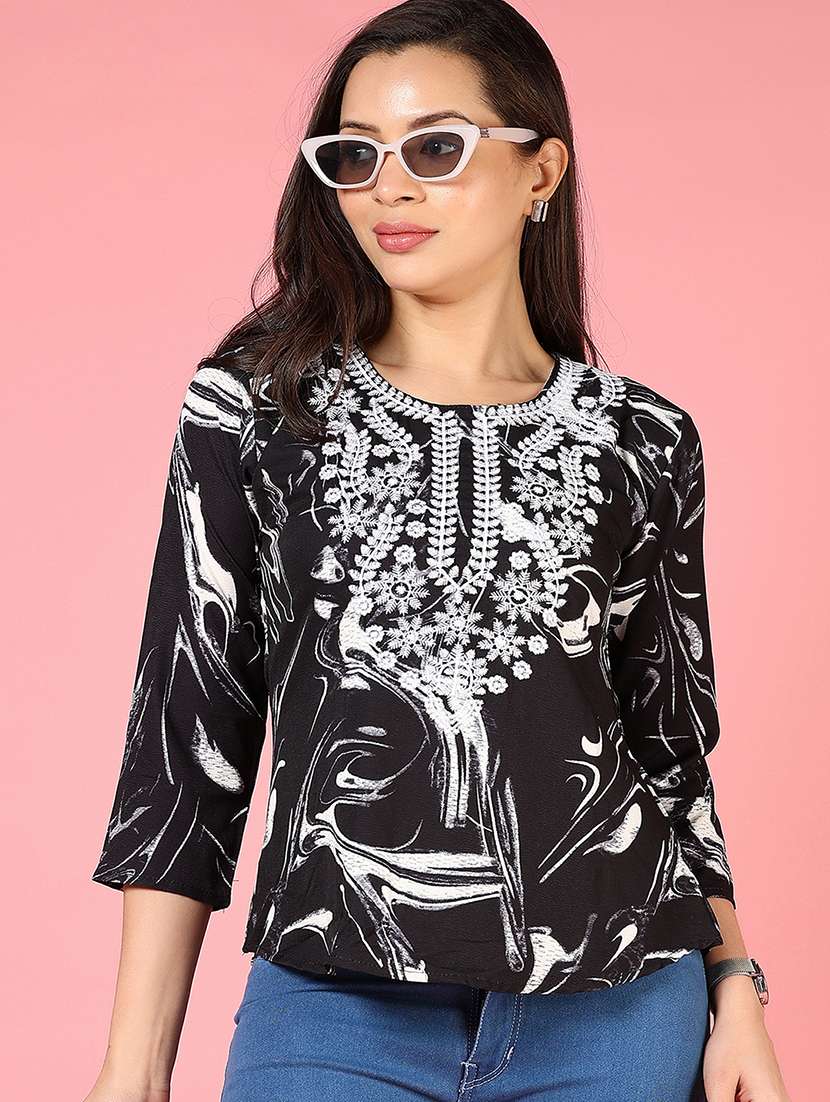 women three quarter sleeve ethnic top