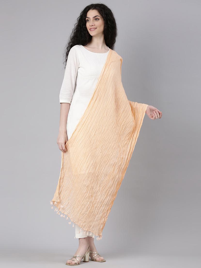 women peach solid dupatta