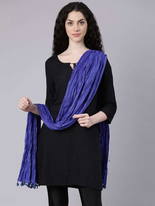 women blue solid dupatta