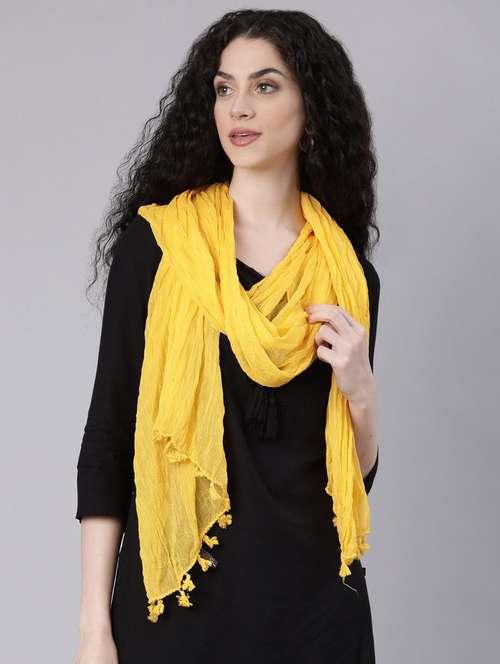 women yellow printed dupatta