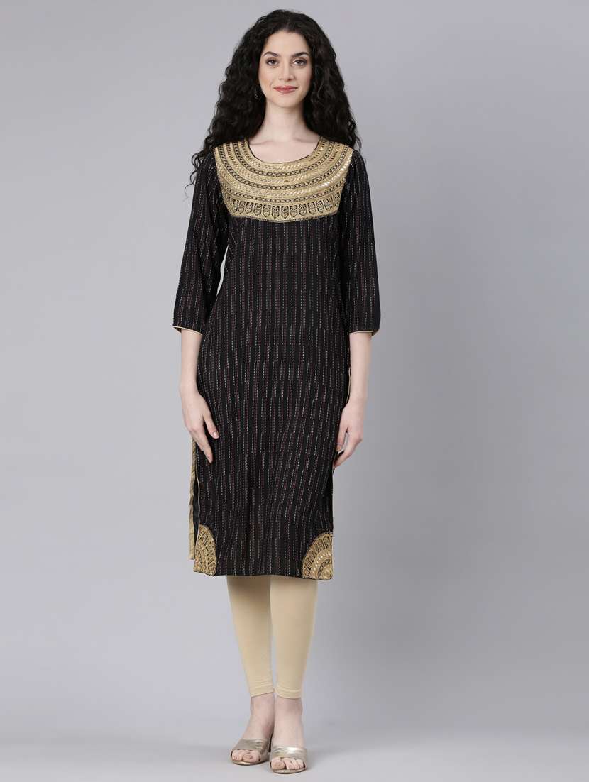women black three quarter sleeve straight kurta