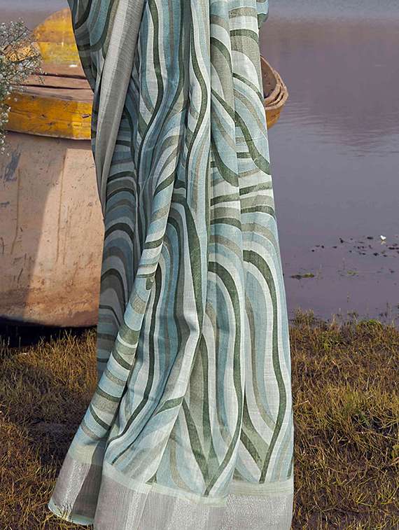 women printed casual wear saree with blouse - 21728379 - Standard Image - 3