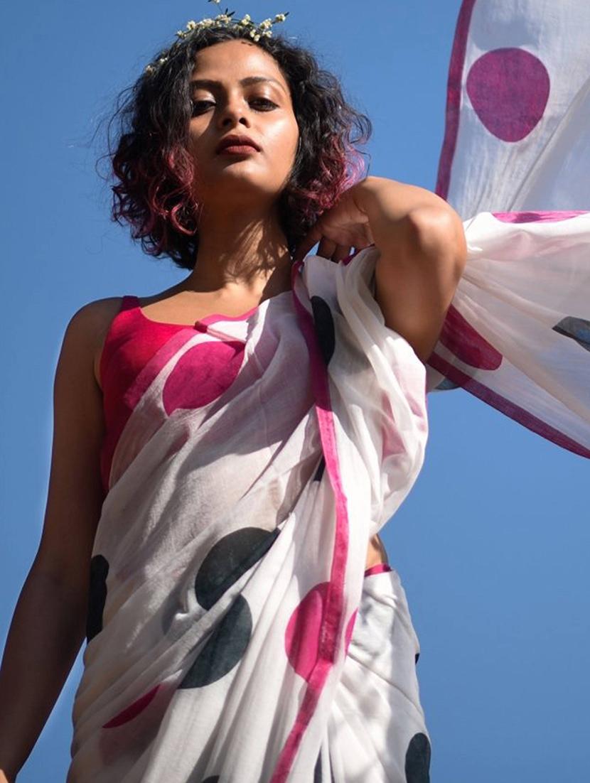women printed casual wear saree with blouse - 21728380 - Standard Image - 3