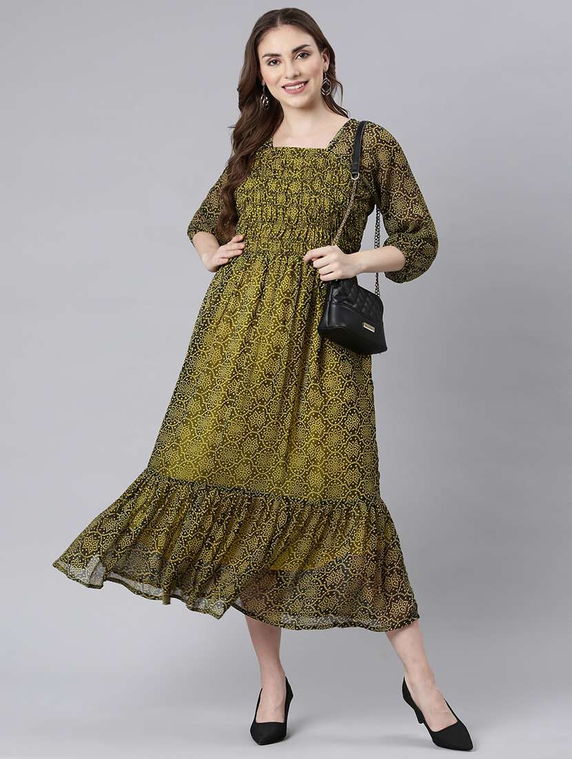 women green three quarter sleeve tiered dress