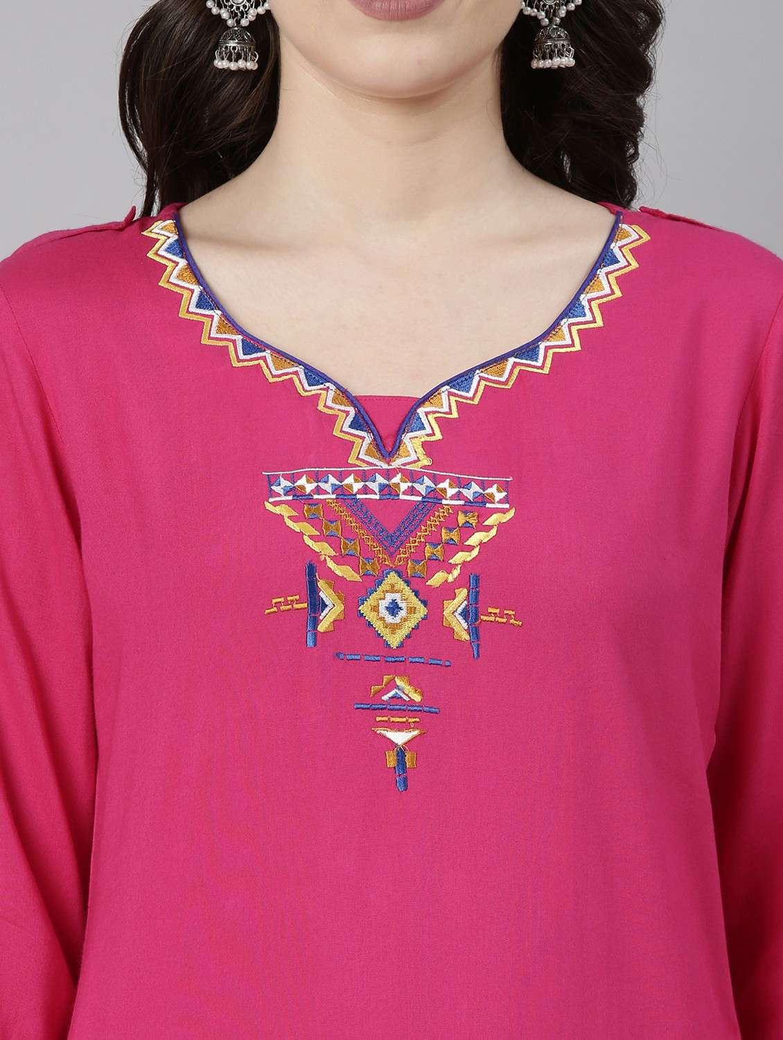 women pink three quarter sleeve straight kurti - 21729806 - Standard Image - 5