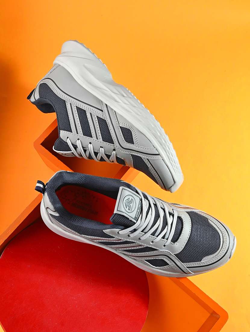 men solid grey sport shoes