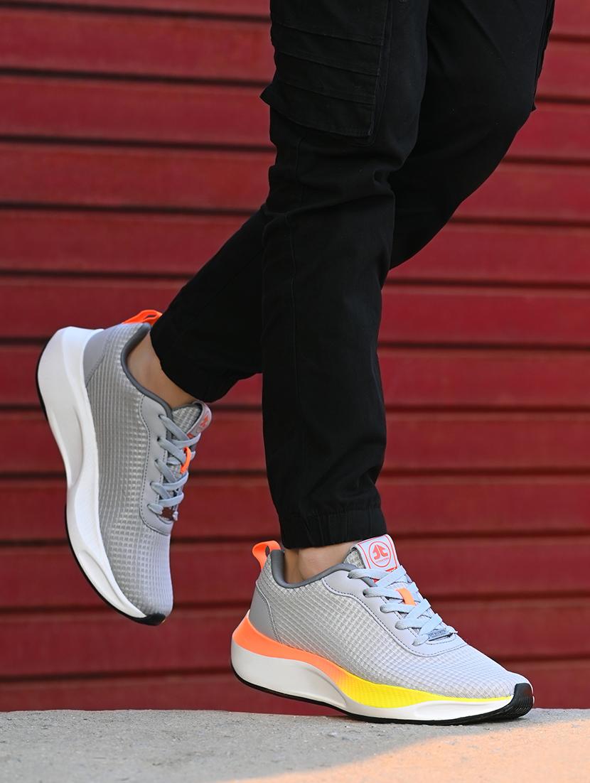 men solid lace up sport shoe - 21730721 - Standard Image - 5