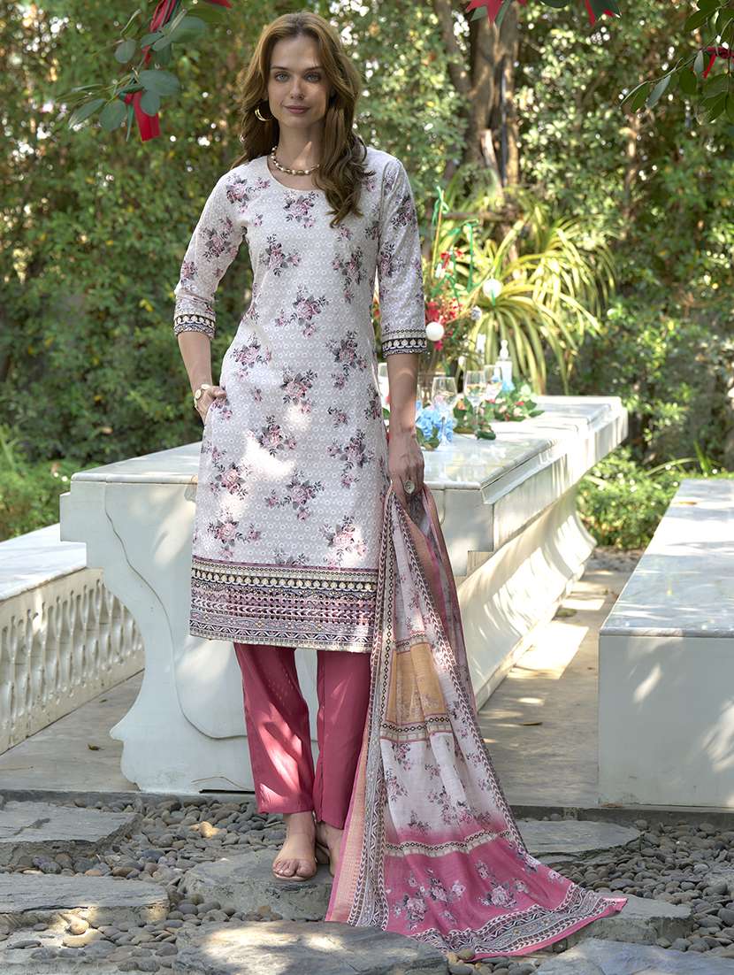 women floral kurta pant set with dupatta