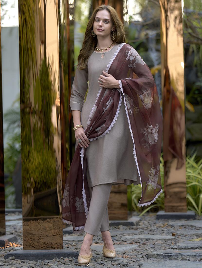 women three quarter sleeve kurta pant with dupatta set - 21730755 - Zoom Image - 0